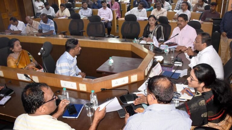 MCC accepts applications regarding e-Khat, Completion Report at Grievance Redressal Meeting