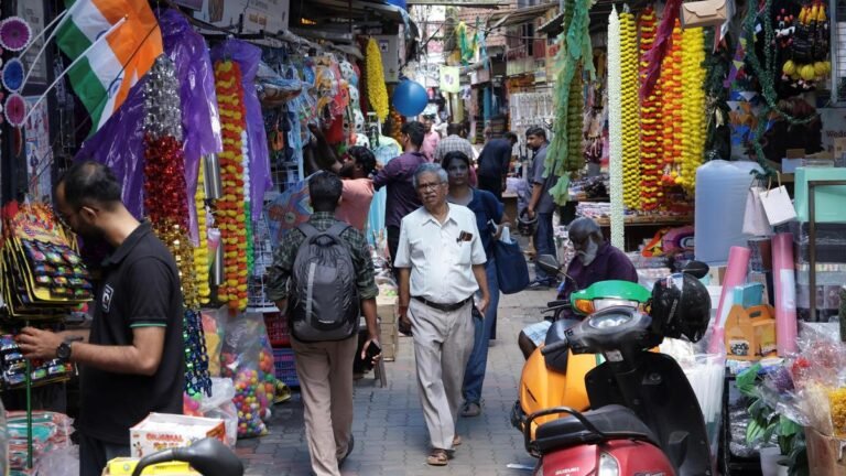 The Broadway parking issue has been referred to the Kochi City Planning Committee for a long-term solution