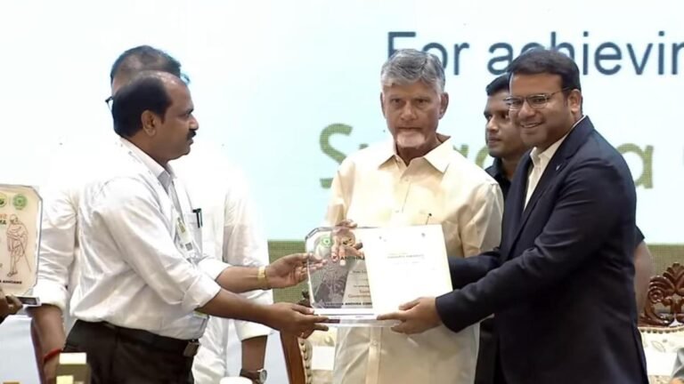 Vizag’s Swachh Andhra Awards honor 68 awardees