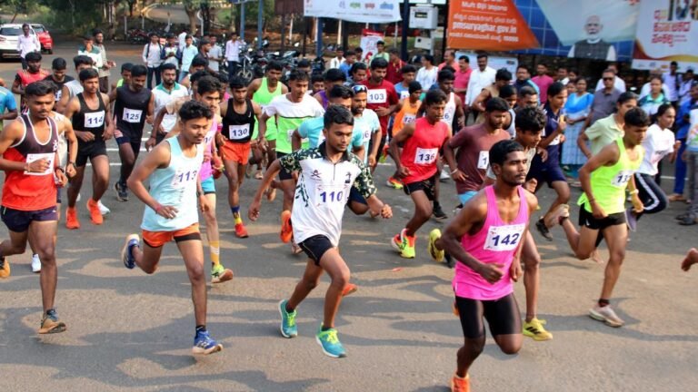 ‘Red Run’ Marathon organized in Bagalkot to raise awareness about HIV/AIDS