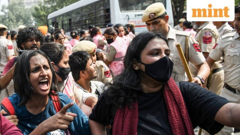 Women protesters, detained after sunset, claim that netizens: What does the law say? | Today’s news