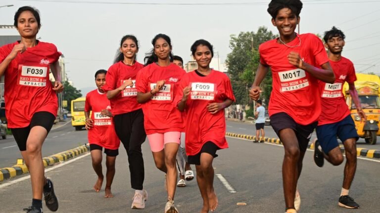 Misconceptions about HIV still fuel discrimination, says APSACS chief at Red Run in Vijayawada
