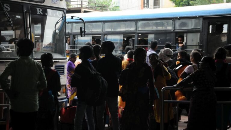 TGSRTC to deploy 7000 special buses for Dasara