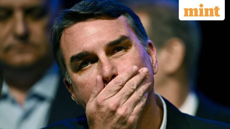 The Brazilian Flavio Bolsonaro is reportedly leaving for the US after the election defeat; questions remain over his whereabouts | Today’s news
