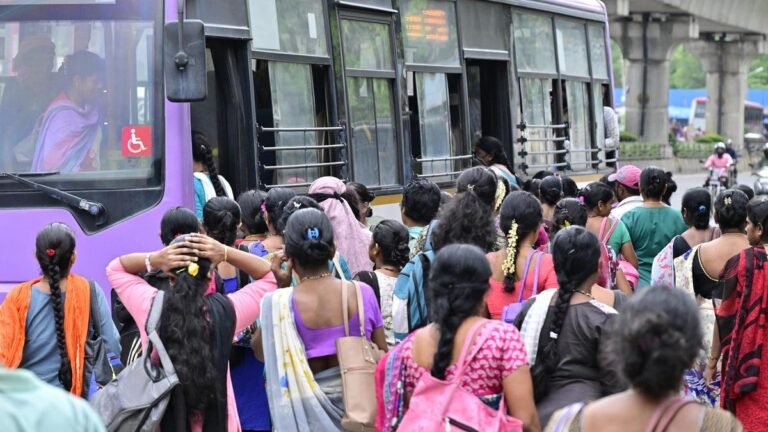 Three years after its launch, KSRTC floats a tender for a nationwide Shakti Card system