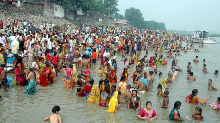16 people drowned in Bihar on the first day of Dussehra festival