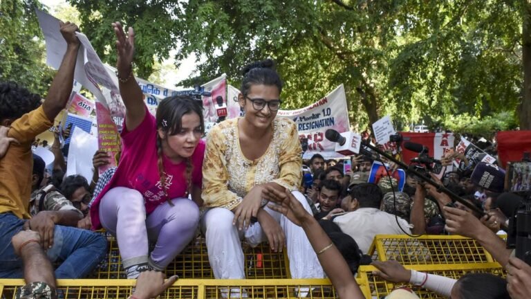 Protest against CEC Gyanesh Kumar: AISA President Neha released at Narela Industrial Area Police Station