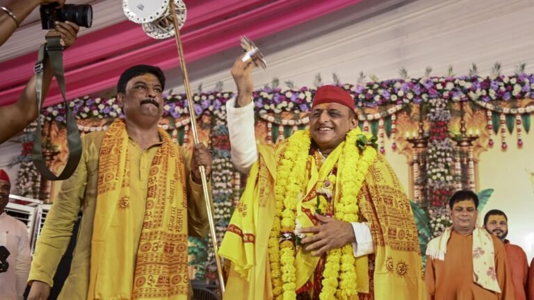 Akhilesh dares CM Yogi to contest from Ayodhya in assembly elections