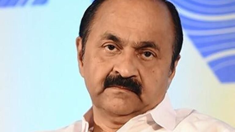 Government of Keralam. says Lok Ayukta will not renew helicopter contract