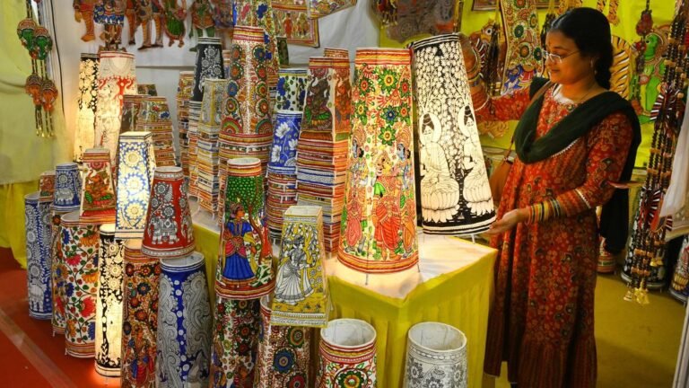 The Hyderabad SARAS Mela grossed ₹1.49 crore in two days