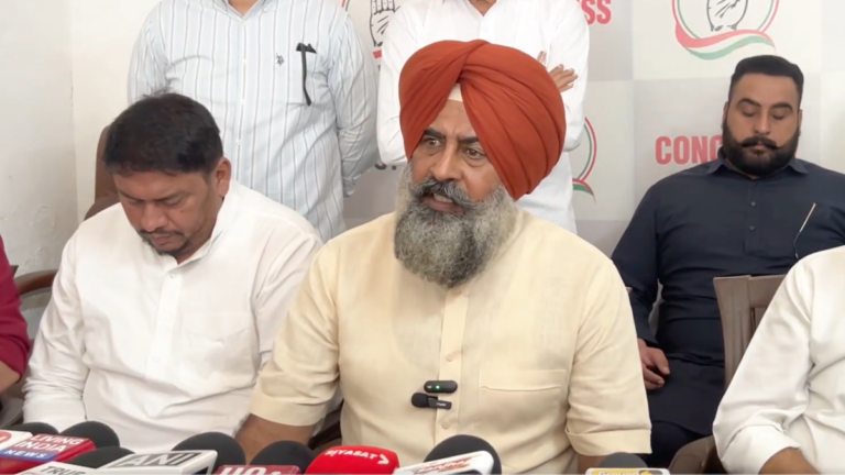 Congress appoints Pargat Singh as new Punjab chief, Warring resigns
