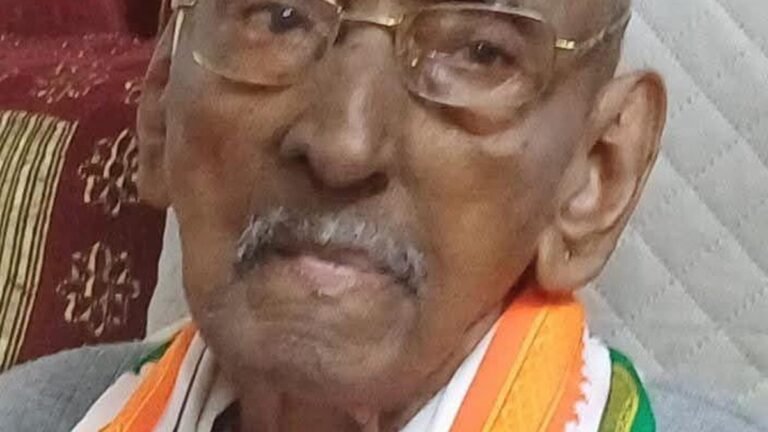 Freedom fighter ‘Socio’ Vasu dies at 103 in Keralam