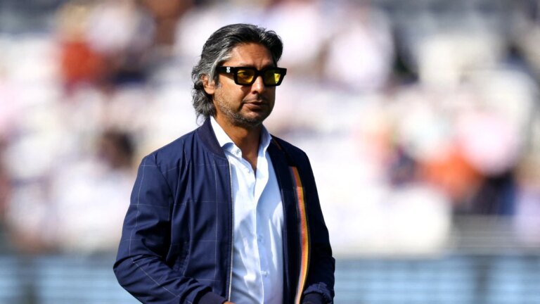 Kumar Sangakkara accuses Ryanair staff of discrimination and threatening behaviour