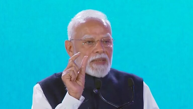 PM Modi meets Asian Games medalists and highlights great show by women athletes