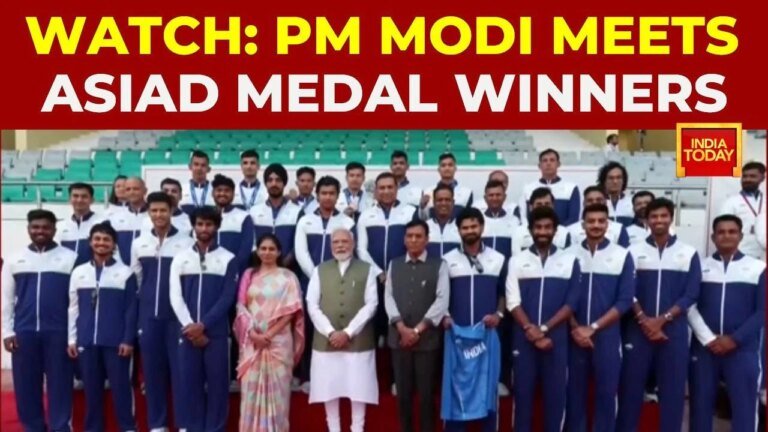 PM meets Asian Games medal winners, honors athletes after 85 medal draw