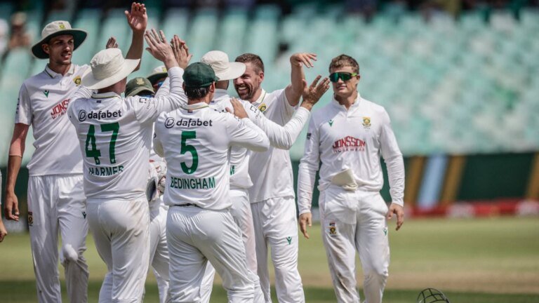 South Africa vs Australia 1st Test Day 2: Live Scores and Updates from Durban