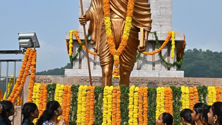 Gandhi Hill hosts Gandhi Jayanti celebrations in Vijayawada